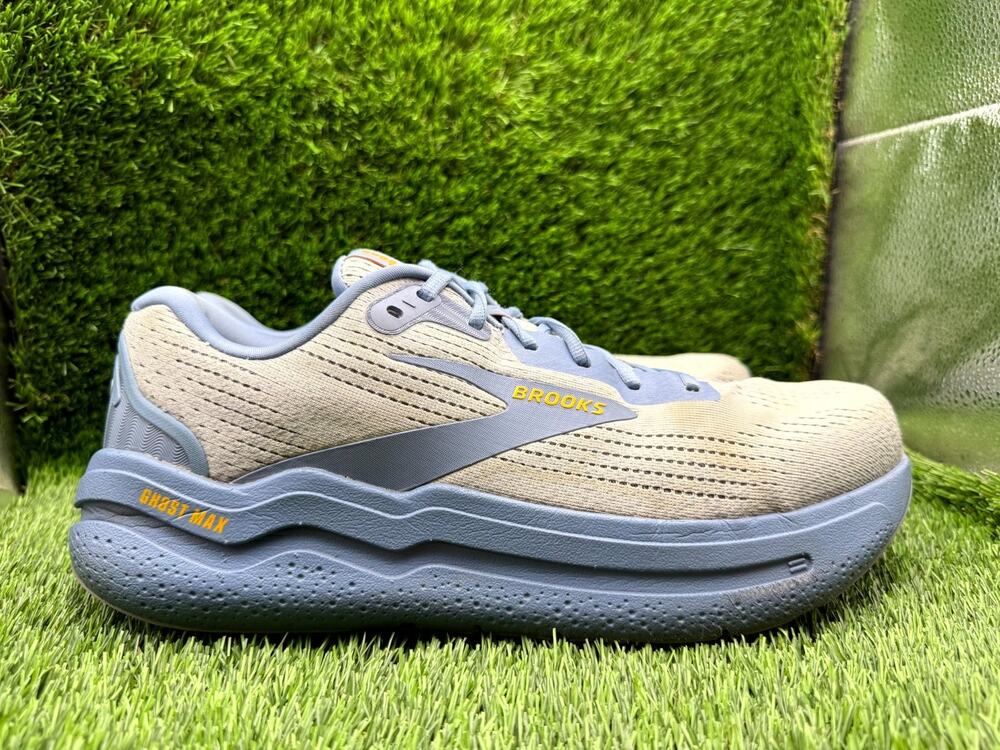 Brooks Ghost Max 2 1104311D119 Athletic Shoes Men's 12.5D White Mesh Gym Running